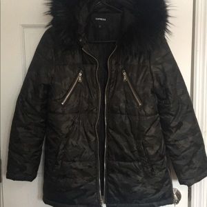 Express camo puffer